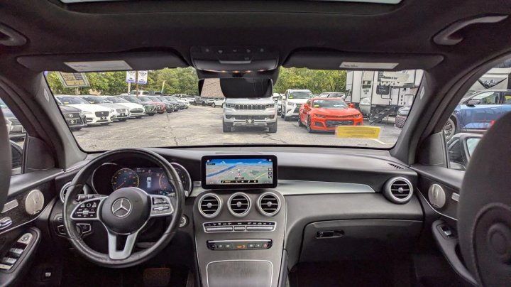 Mercedes-Benz GLC-Class 300 4MATIC 2021