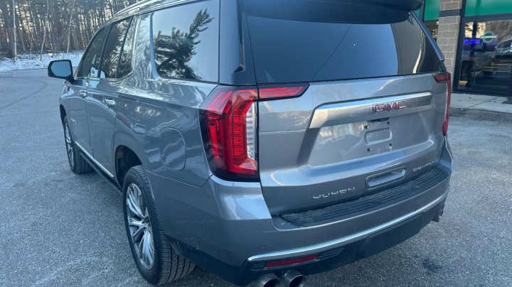 GMC YUKON DENALI 2021