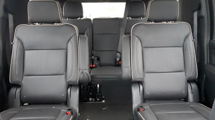 Chevrolet Suburban K1500 PREMIER 2023