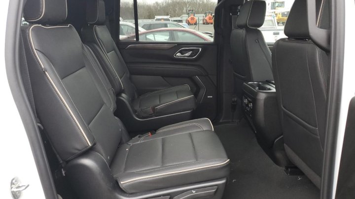 Chevrolet Suburban K1500 PREMIER 2023