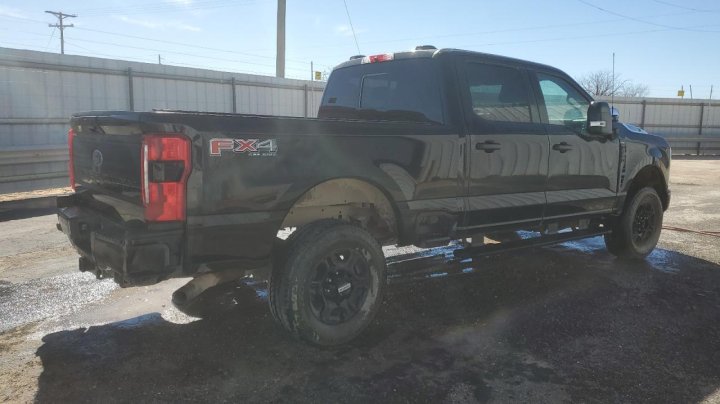 Ford F250 SUPER DUTY 2023