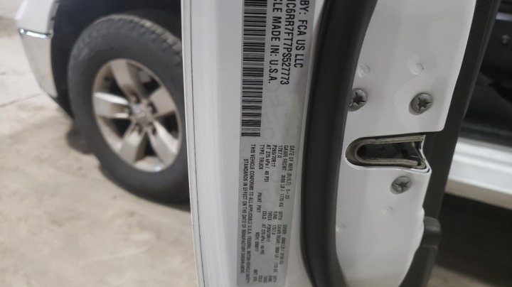 RAM 1500 CLASSIC TRADESMAN 2023