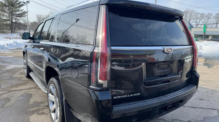 Cadillac Escalade ESV LUXURY 2019
