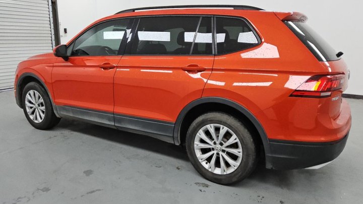 Volkswagen Tiguan S 2019