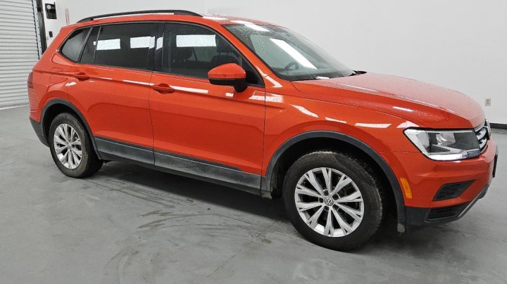 Volkswagen Tiguan S 2019
