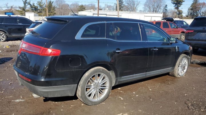 Lincoln MKT  2018
