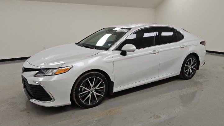 Toyota Camry XLE 2023