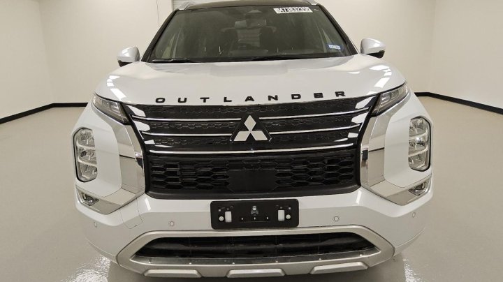 Mitsubishi Outlander SEL 2023