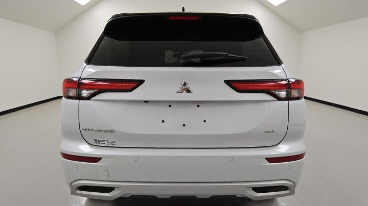Mitsubishi Outlander SEL 2023