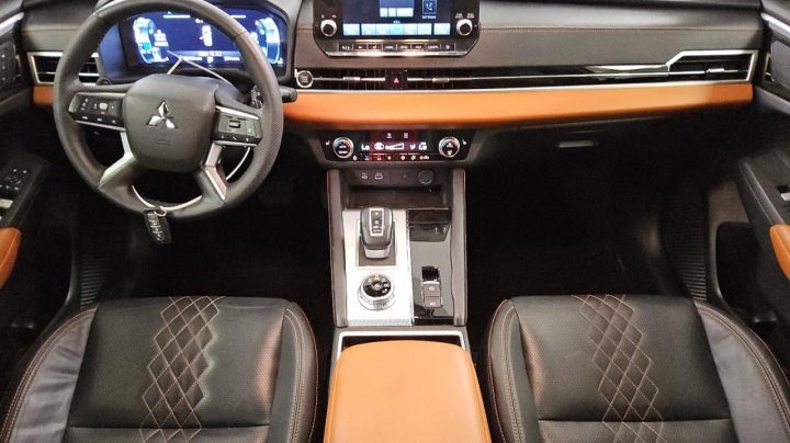 Mitsubishi Outlander SEL 2023