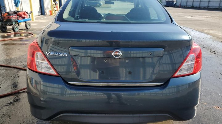 Nissan Versa S 2017
