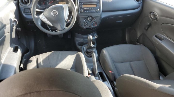 Nissan Versa S 2017