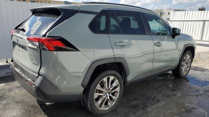 Toyota RAV4 XLE PREMIUM 2019