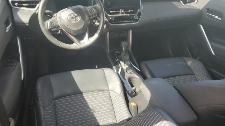 Toyota COROLLA CROSS LE 2023