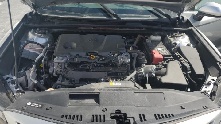 Toyota Camry SE 2021