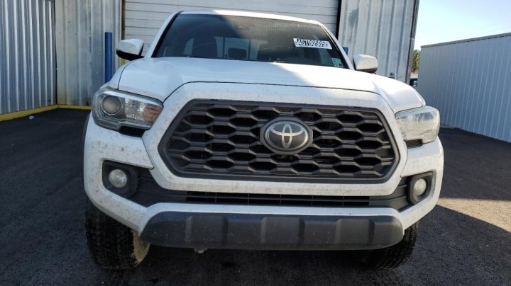 Toyota TACOMA DOUBLE CAB 2020