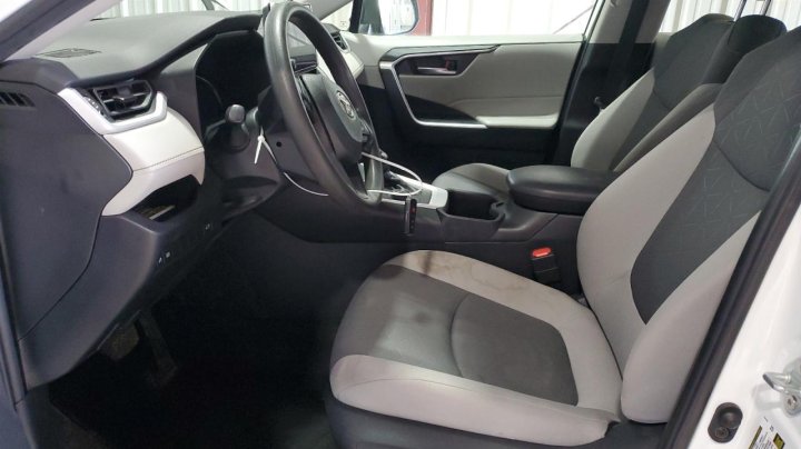 Toyota RAV4 XLE 2023