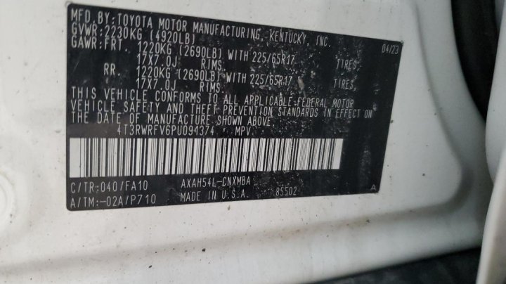 Toyota RAV4 XLE 2023