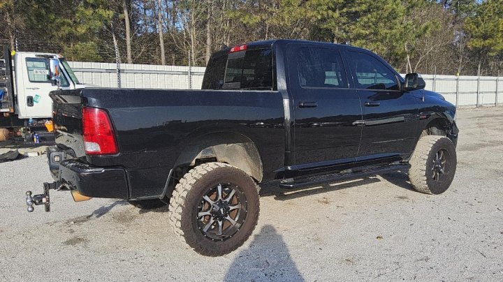 RAM 1500 SLT 2018
