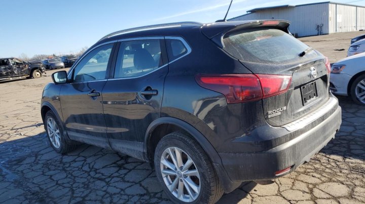 Nissan Rogue Sport S 2018