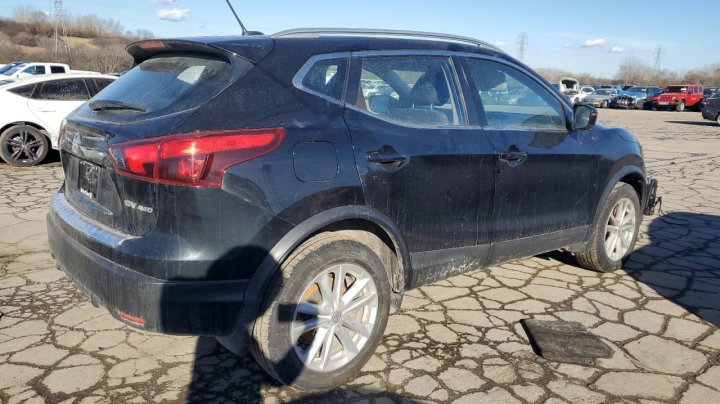 Nissan Rogue Sport S 2018