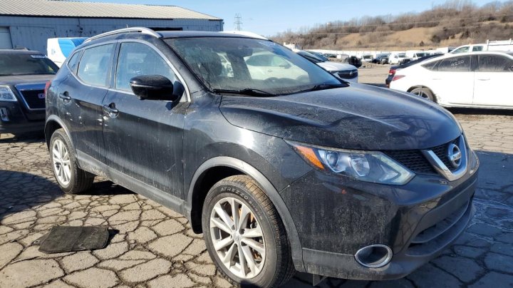 Nissan Rogue Sport S 2018