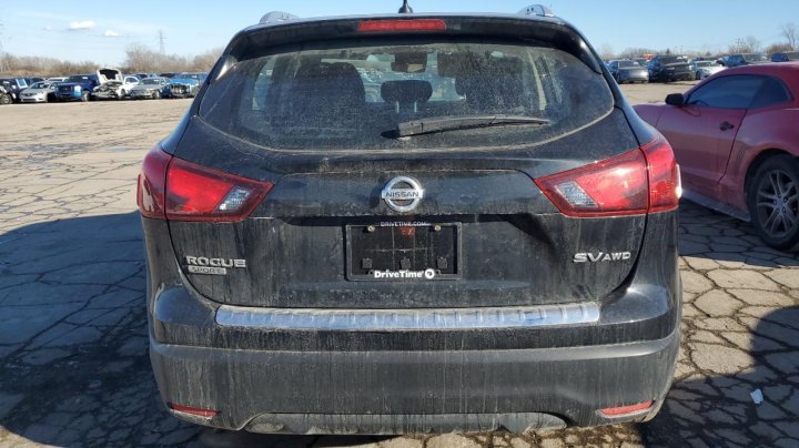 Nissan Rogue Sport S 2018
