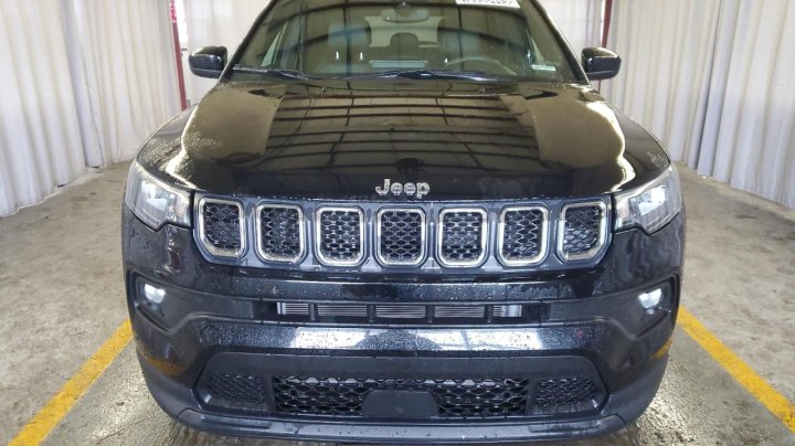 JEEP COMPASS LATITUDE LUX 2023
