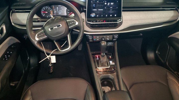 JEEP COMPASS LATITUDE LUX 2023