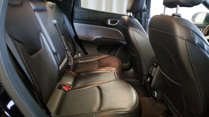 JEEP COMPASS LATITUDE LUX 2023