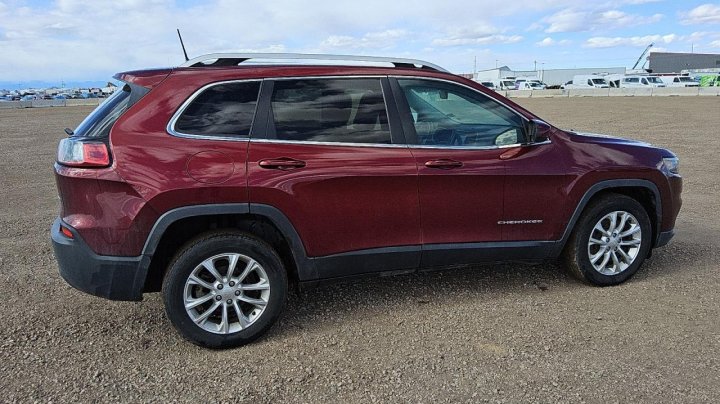 JEEP Cherokee LATITUDE 2019
