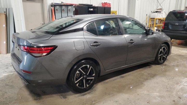 Nissan Sentra SV 2024
