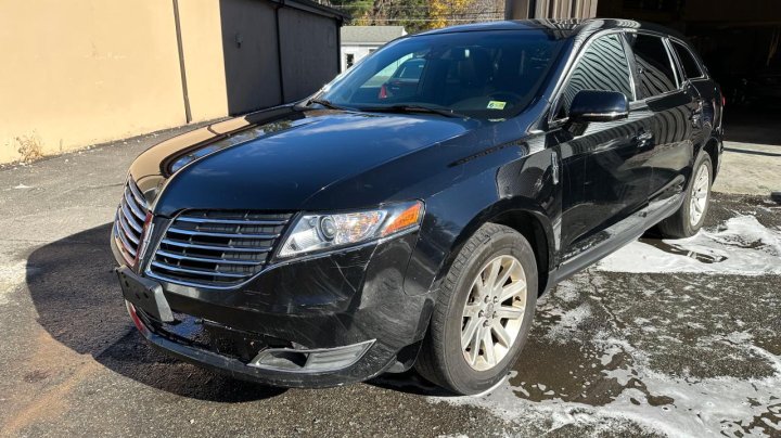 Lincoln MKT  2018