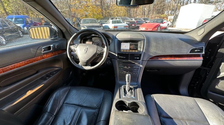 Lincoln MKT  2018