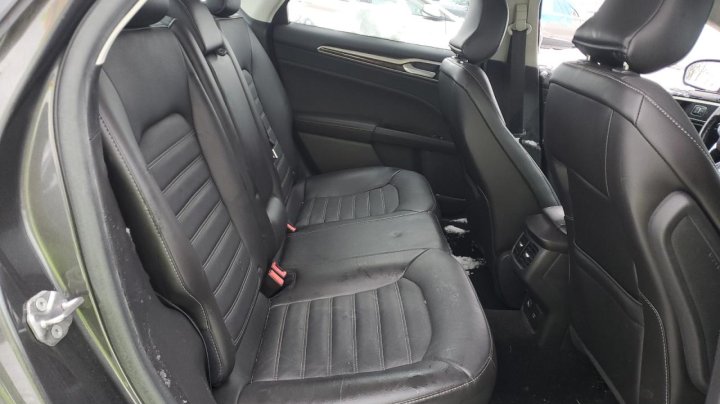 Ford FUSION SE 2016