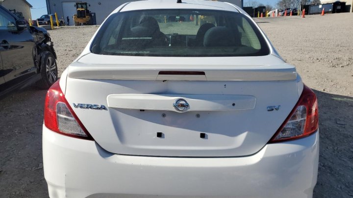 Nissan Versa S 2019