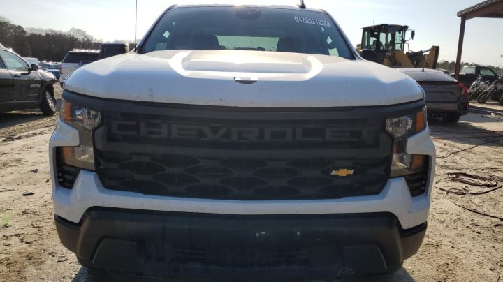 Chevrolet Silverado C1500 2023