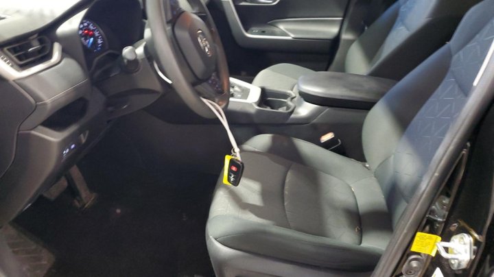 Toyota RAV4 XLE 2021