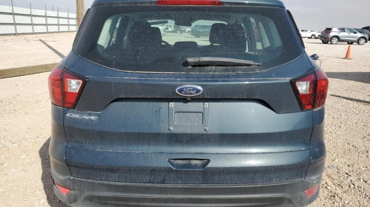 Ford Escape S 2019