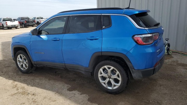 JEEP COMPASS LATITUDE 2025