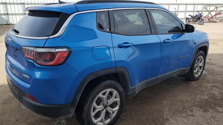 JEEP COMPASS LATITUDE 2025