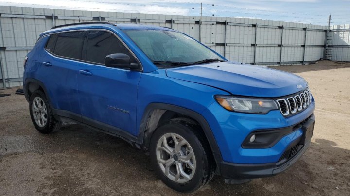 JEEP COMPASS LATITUDE 2025