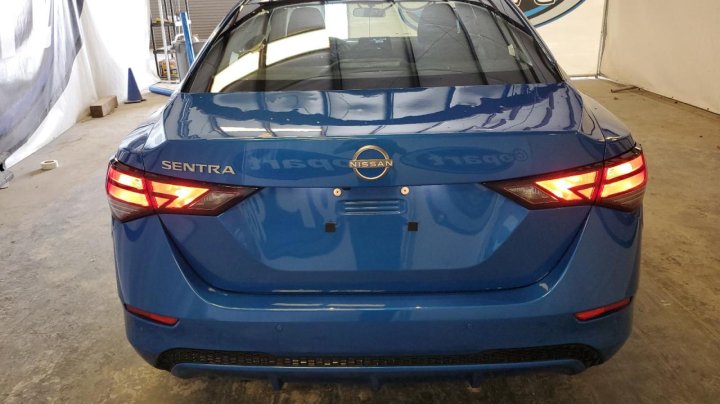 Nissan Sentra SV 2025