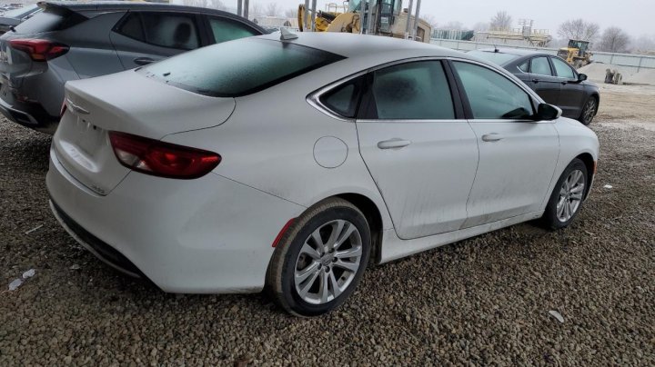 CHRYSLER 200 LIMITED 2016