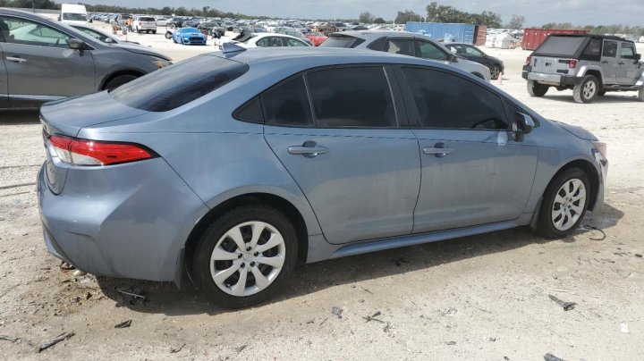 Toyota Corolla LE 2021