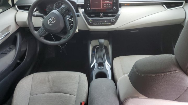 Toyota Corolla LE 2021