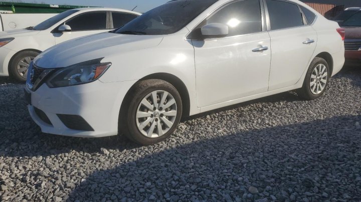 Nissan Sentra S 2018