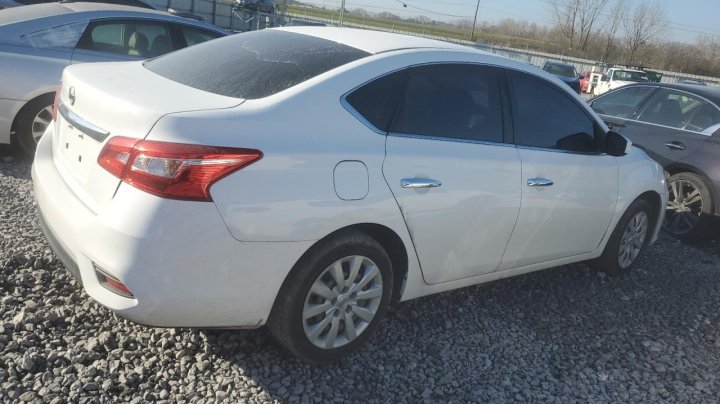 Nissan Sentra S 2018