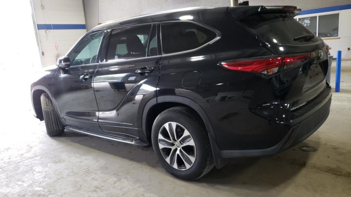 Toyota Highlander XLE 2021