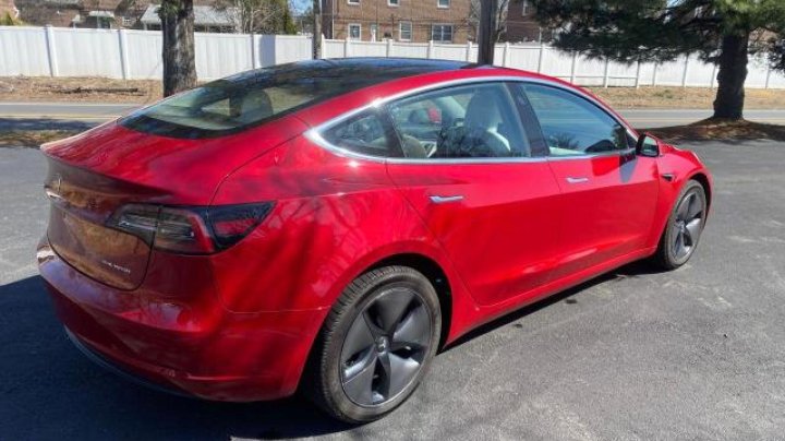 Tesla Model 3  2018